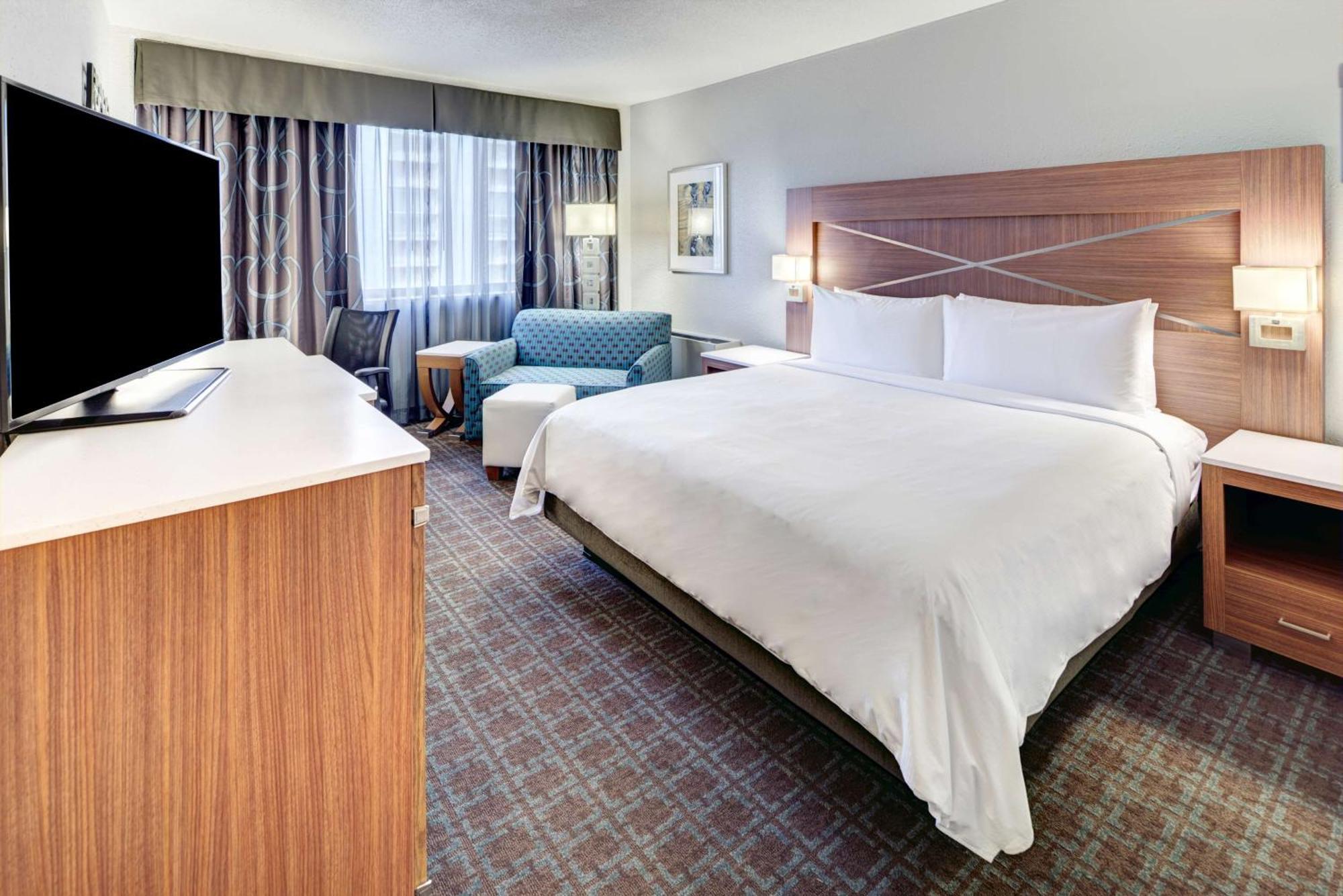 Doubletree By Hilton Milwaukee Downtown Ξενοδοχείο Εξωτερικό φωτογραφία
