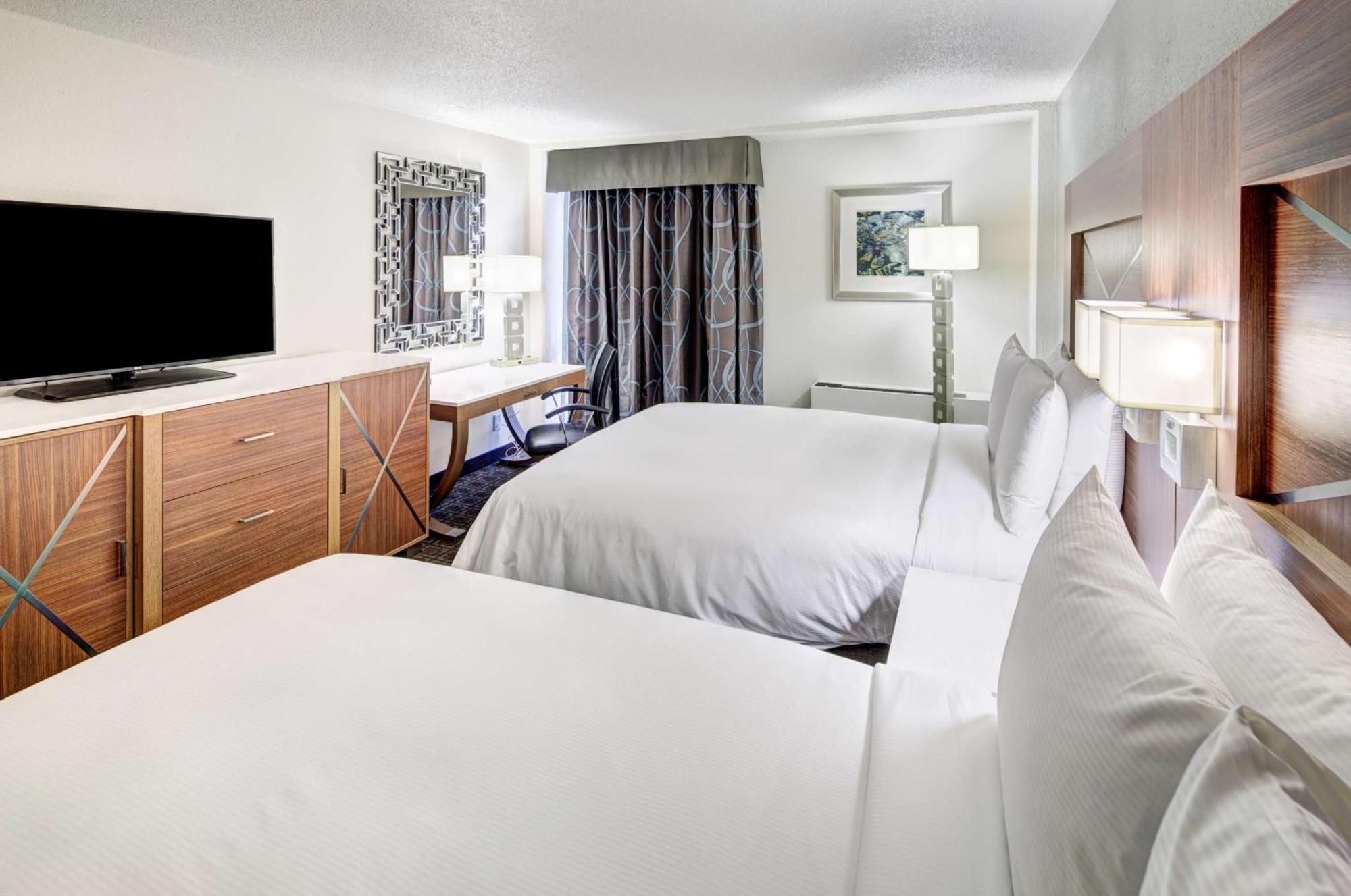 Doubletree By Hilton Milwaukee Downtown Ξενοδοχείο Εξωτερικό φωτογραφία