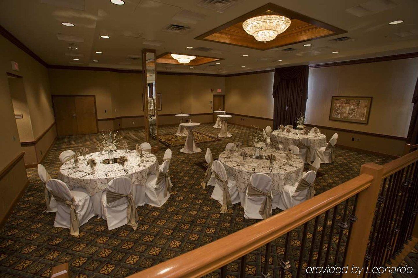 Doubletree By Hilton Milwaukee Downtown Ξενοδοχείο Εστιατόριο φωτογραφία