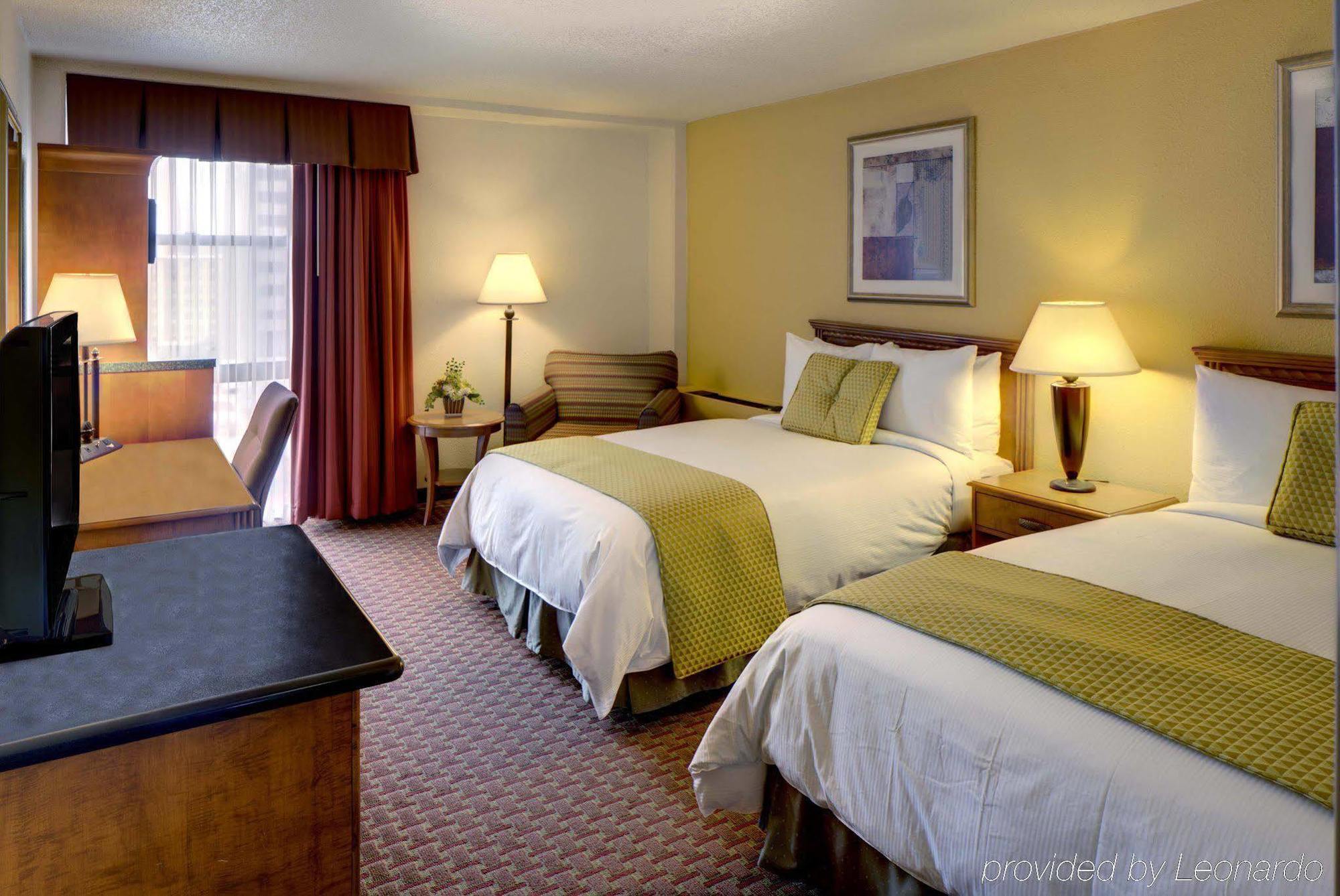 Doubletree By Hilton Milwaukee Downtown Ξενοδοχείο Εξωτερικό φωτογραφία