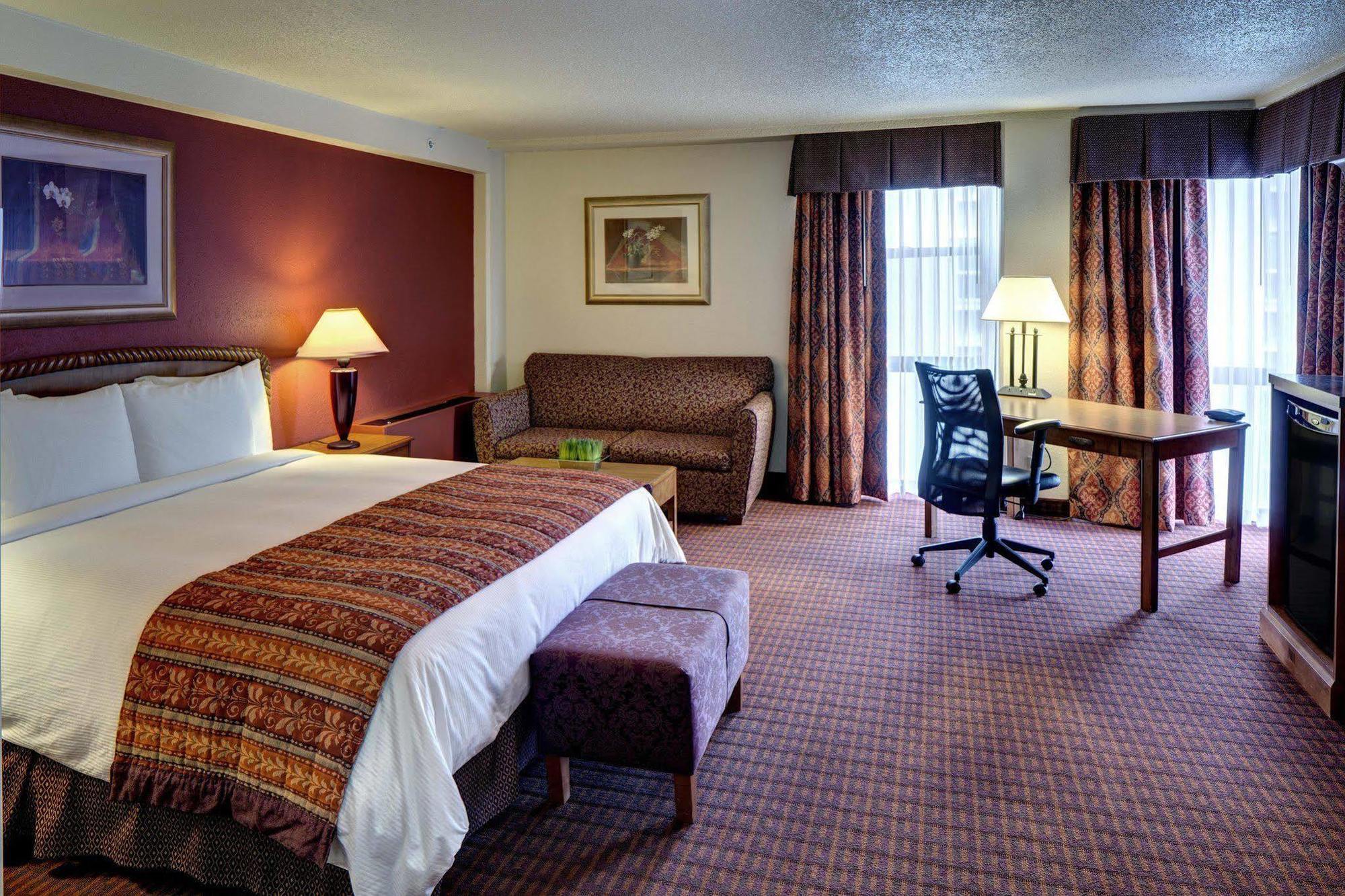 Doubletree By Hilton Milwaukee Downtown Ξενοδοχείο Εξωτερικό φωτογραφία